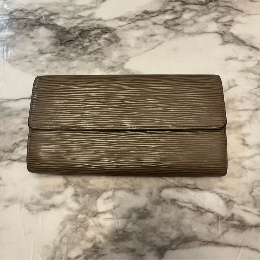 Louis Vuitton Epi Leather bifold wallet